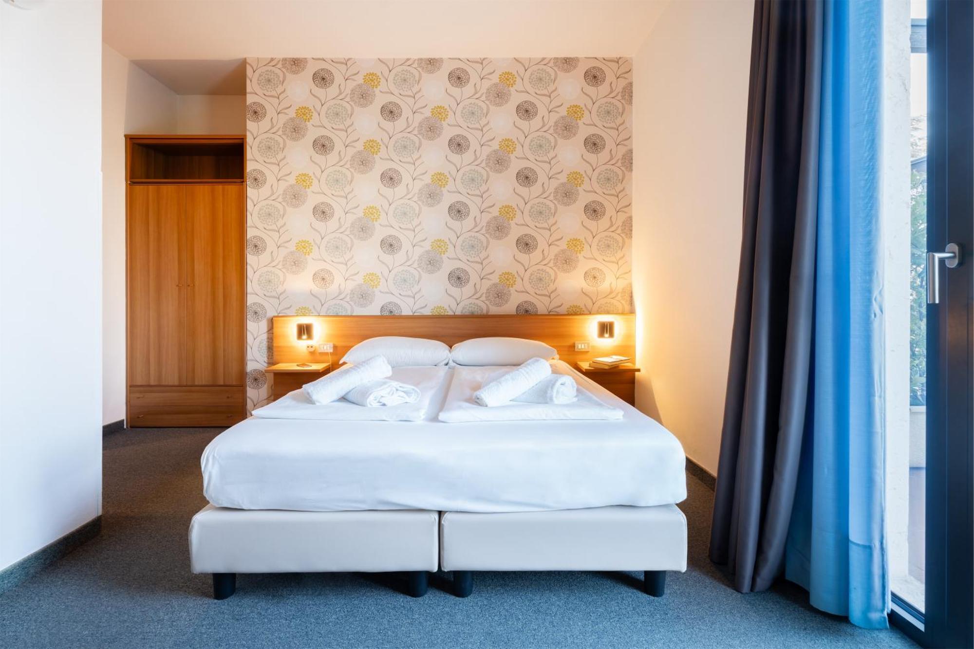 Hotel Al Castello Torri Del Benaco Eksteriør billede