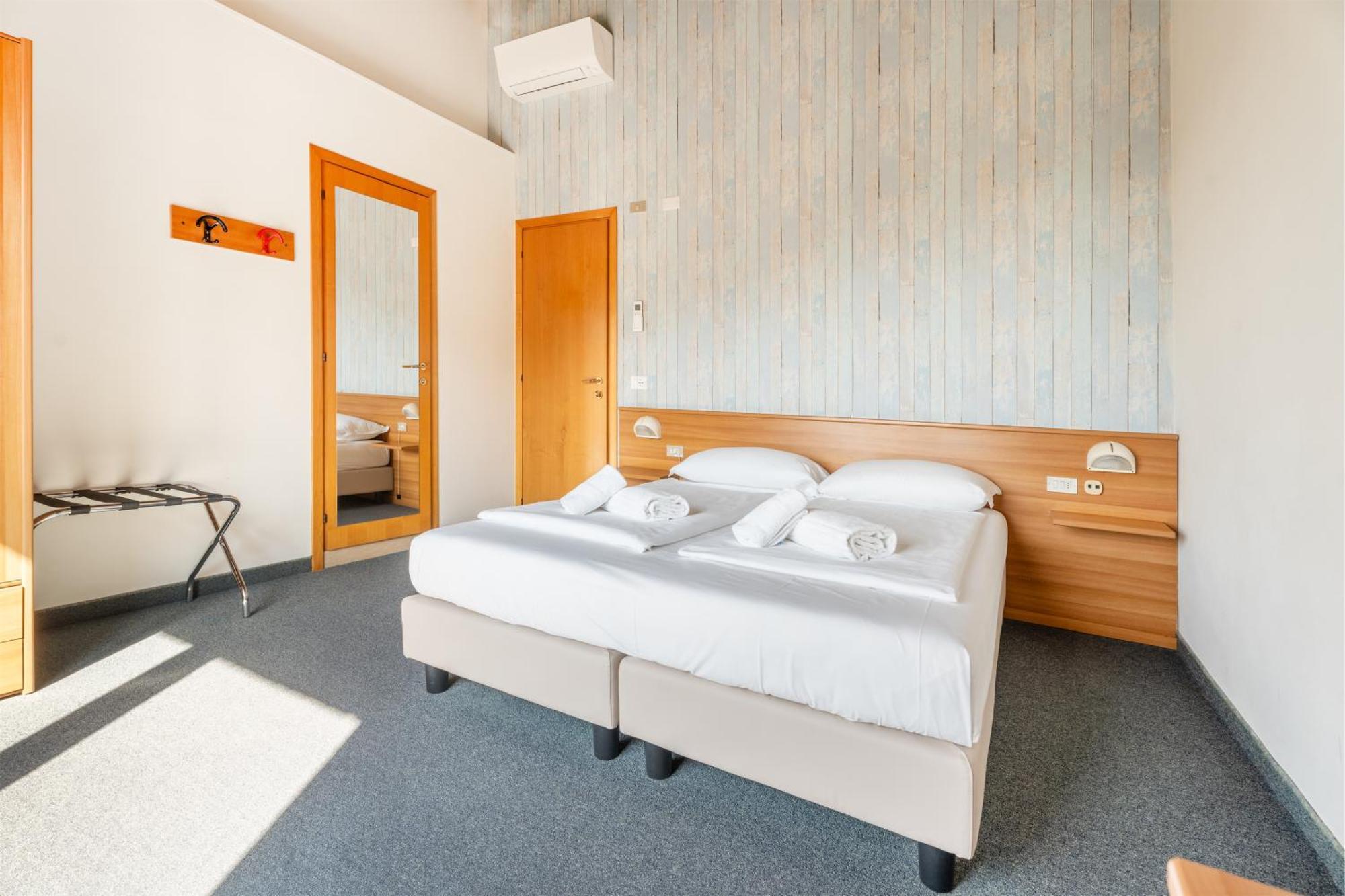 Hotel Al Castello Torri Del Benaco Eksteriør billede