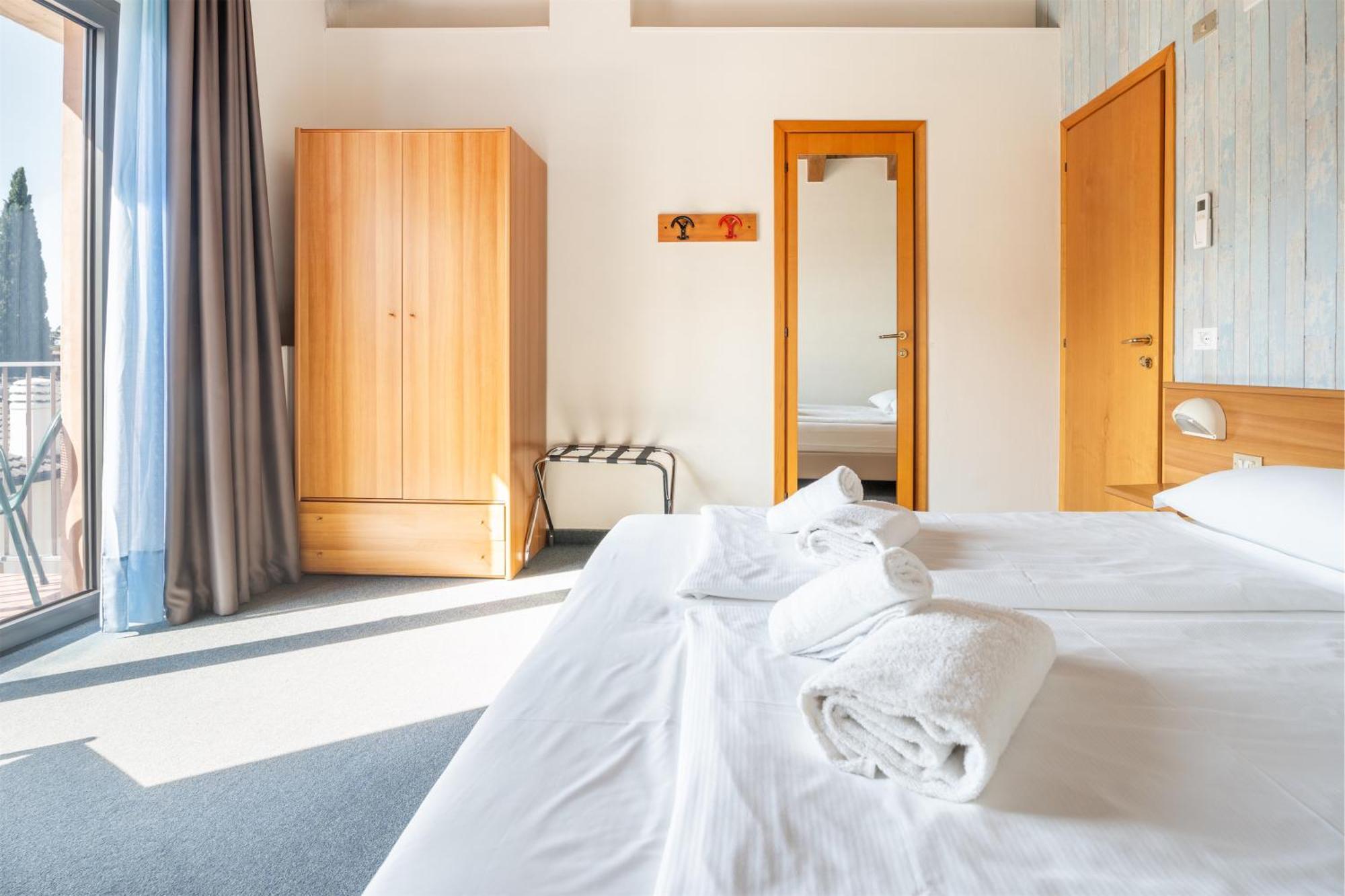 Hotel Al Castello Torri Del Benaco Eksteriør billede