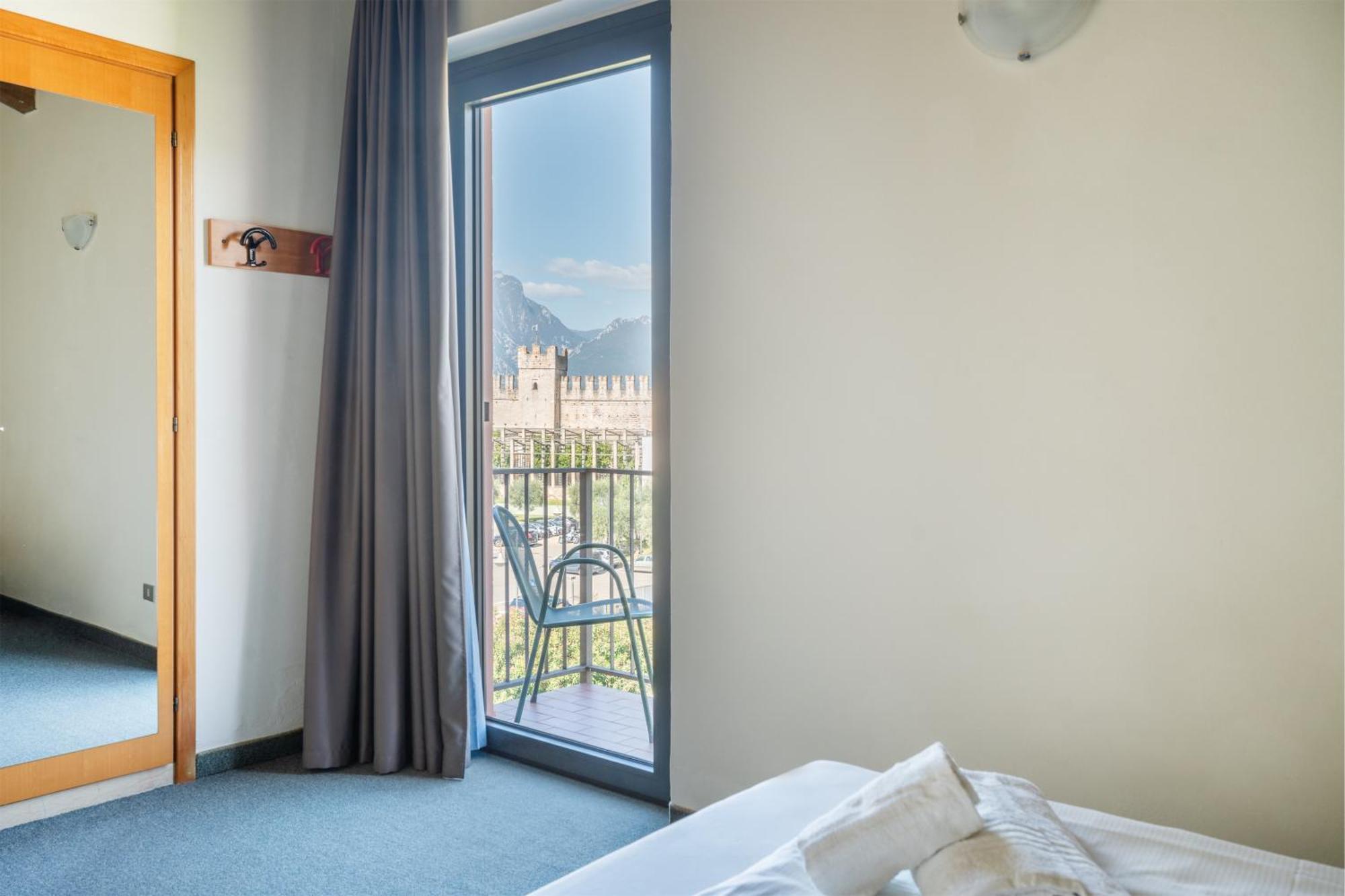 Hotel Al Castello Torri Del Benaco Eksteriør billede