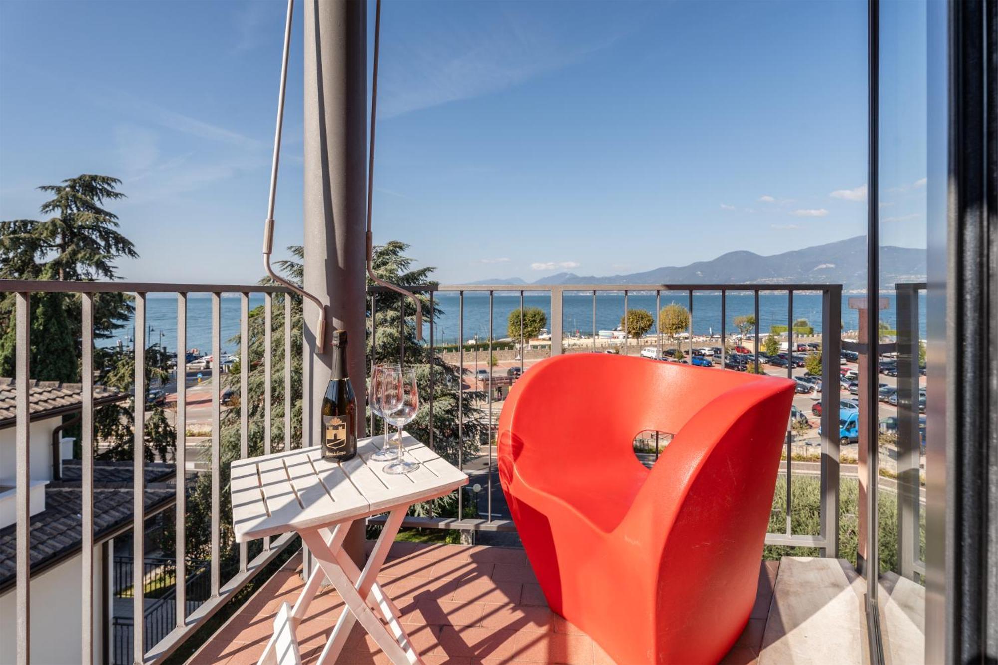 Hotel Al Castello Torri Del Benaco Eksteriør billede