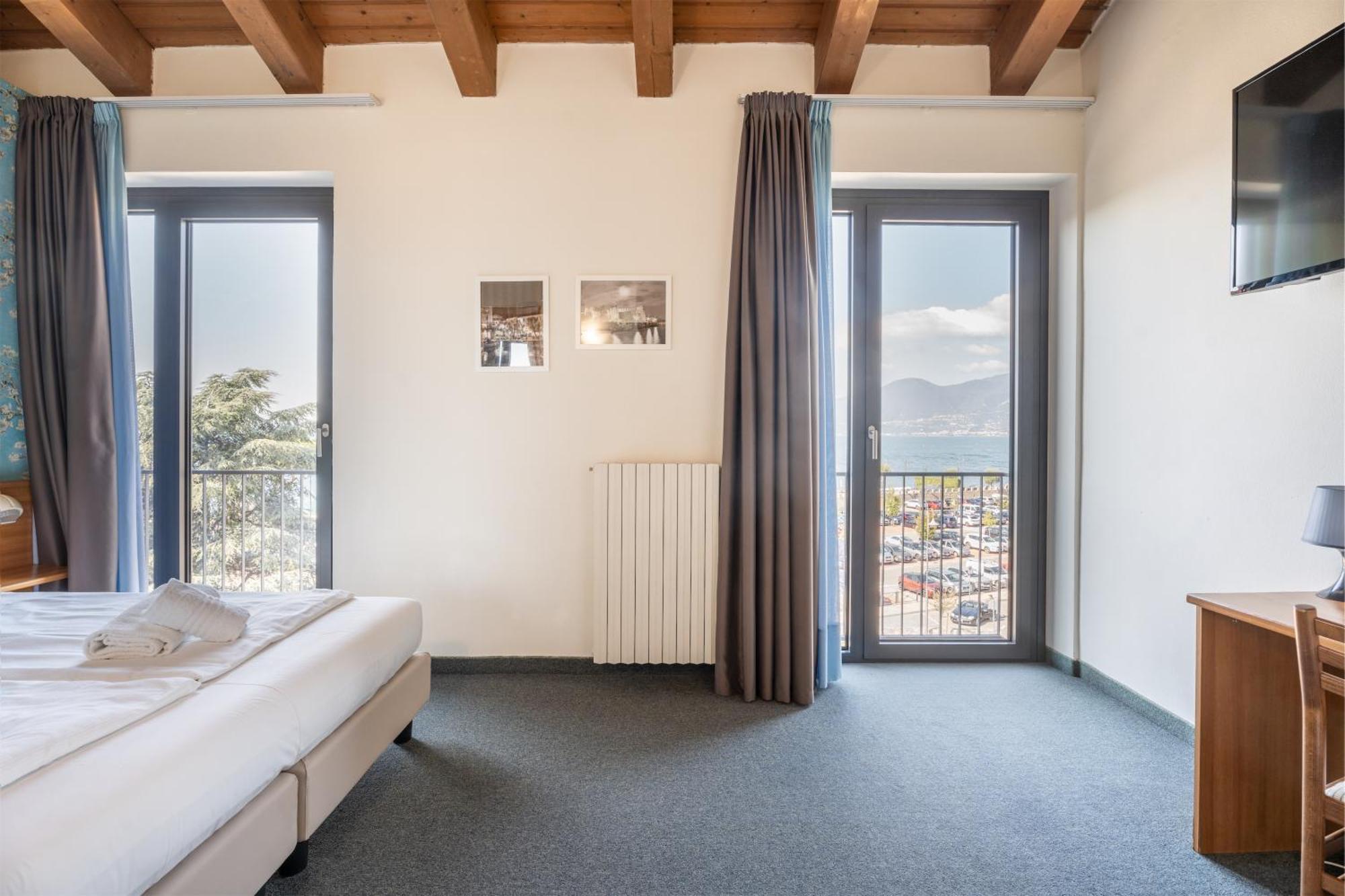 Hotel Al Castello Torri Del Benaco Eksteriør billede