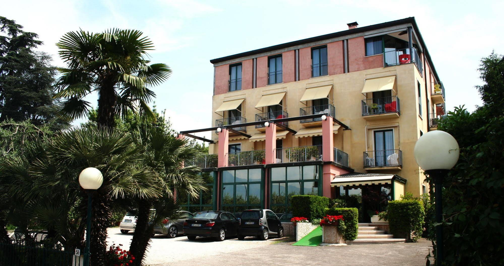 Hotel Al Castello Torri Del Benaco Eksteriør billede